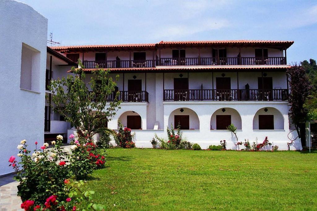 Golden Hotel