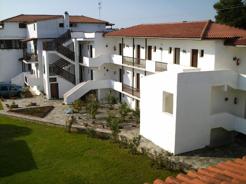 Golden Hotel