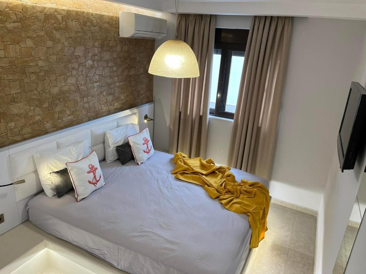Apartment 2-luxury Jacuzzi White By The Sea