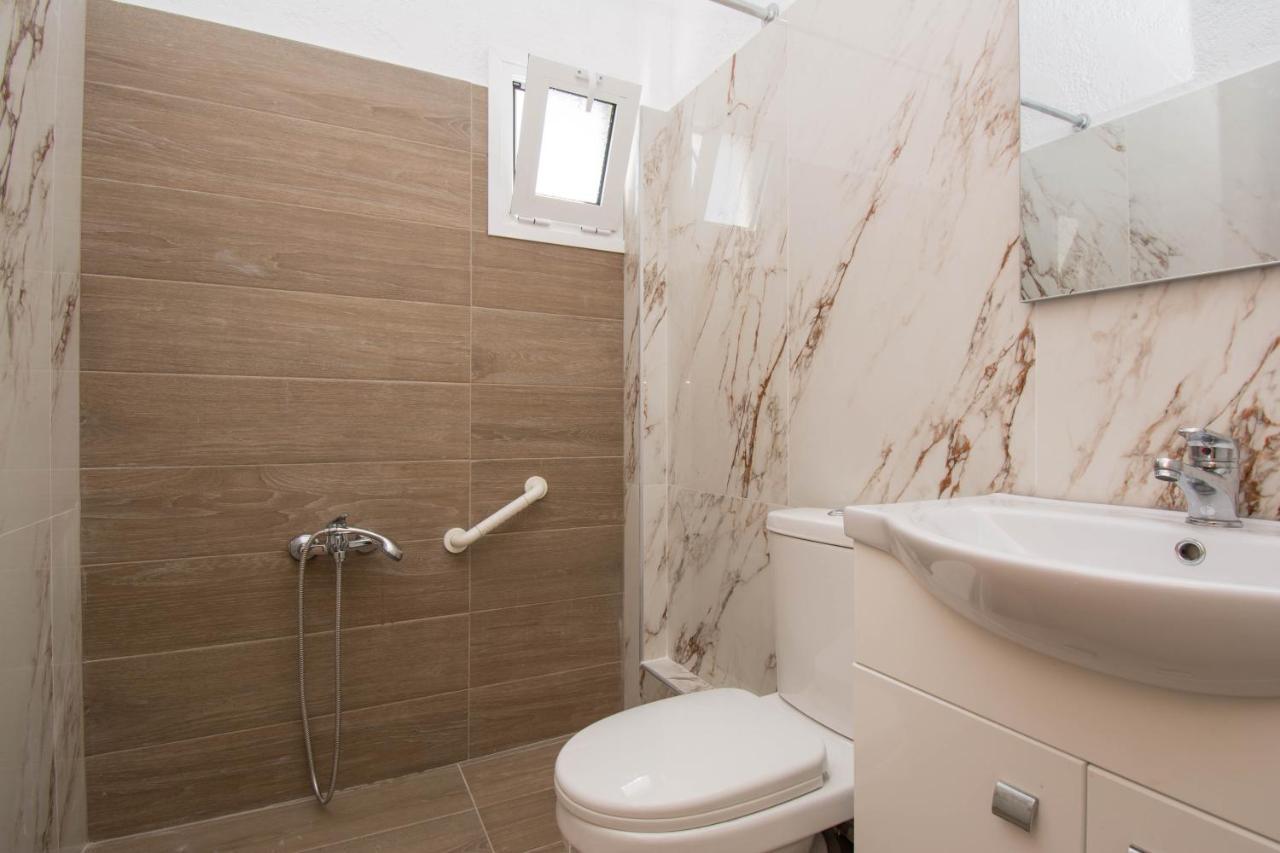 Zervakis Apartment Ferma