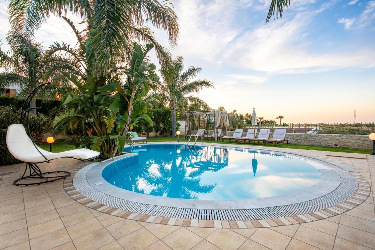 Pandora Villas