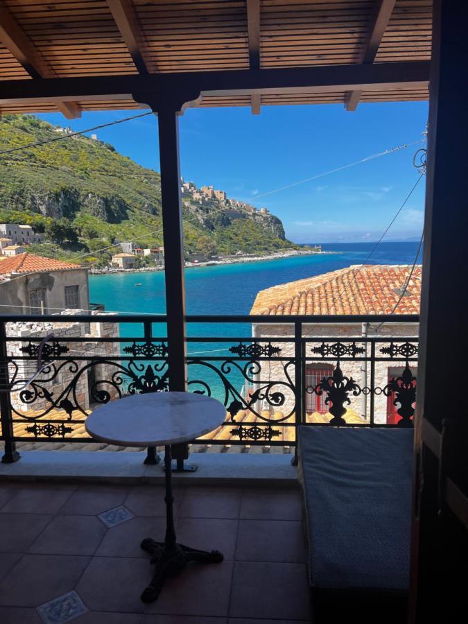 Limeni Studios Guest house