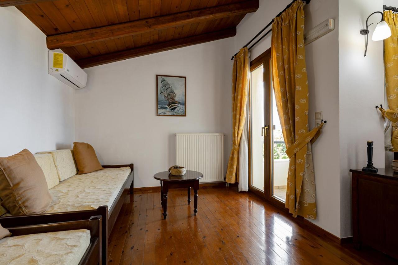 Eleftheria Private Pool/garden/view/3bdrms/3.5bthrms Villa Platanias (Crete)