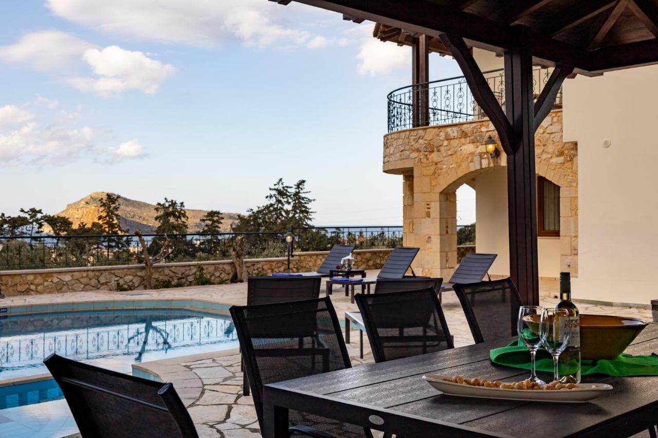 Eleftheria Private Pool/garden/view/3bdrms/3.5bthrms Villa *