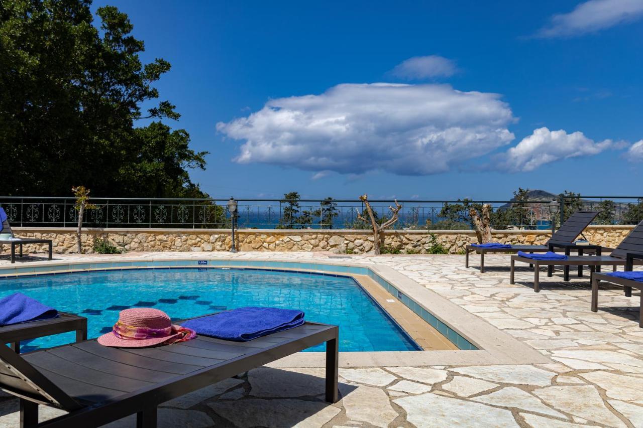 Eleftheria Private Pool/garden/view/3bdrms/3.5bthrms Villa *