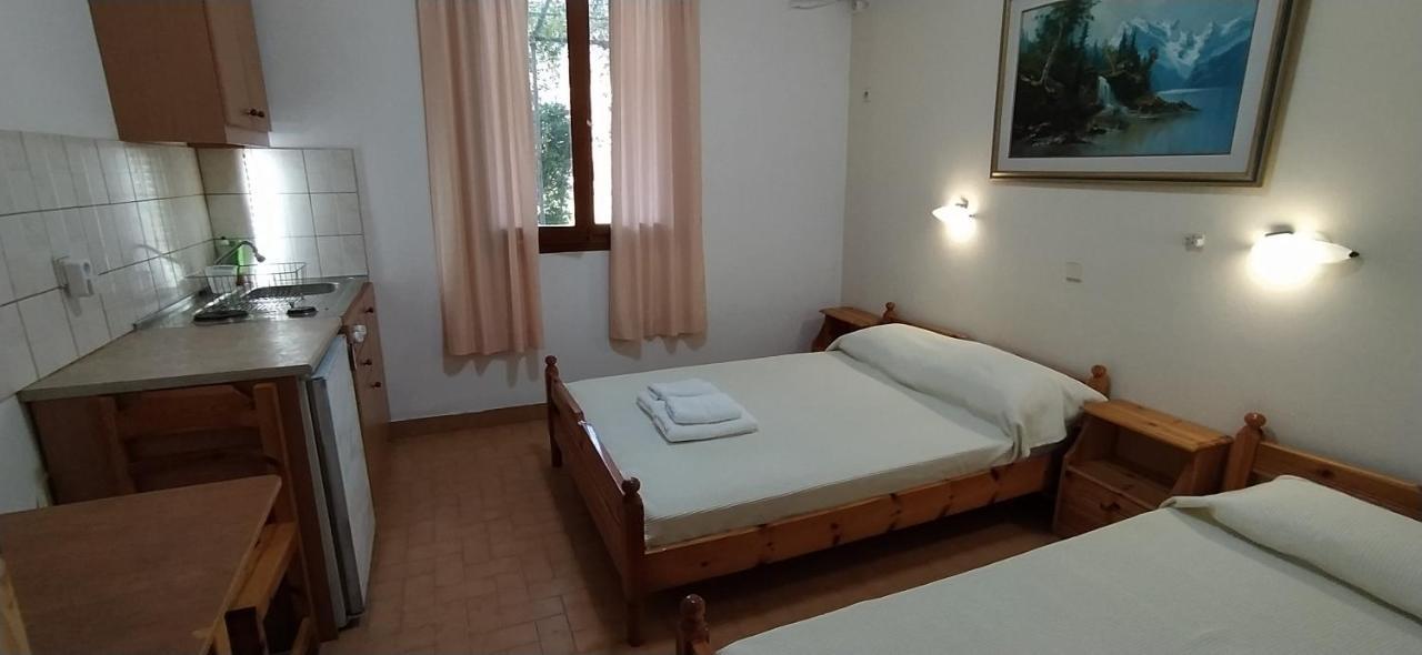 Apartment Makis Katelios