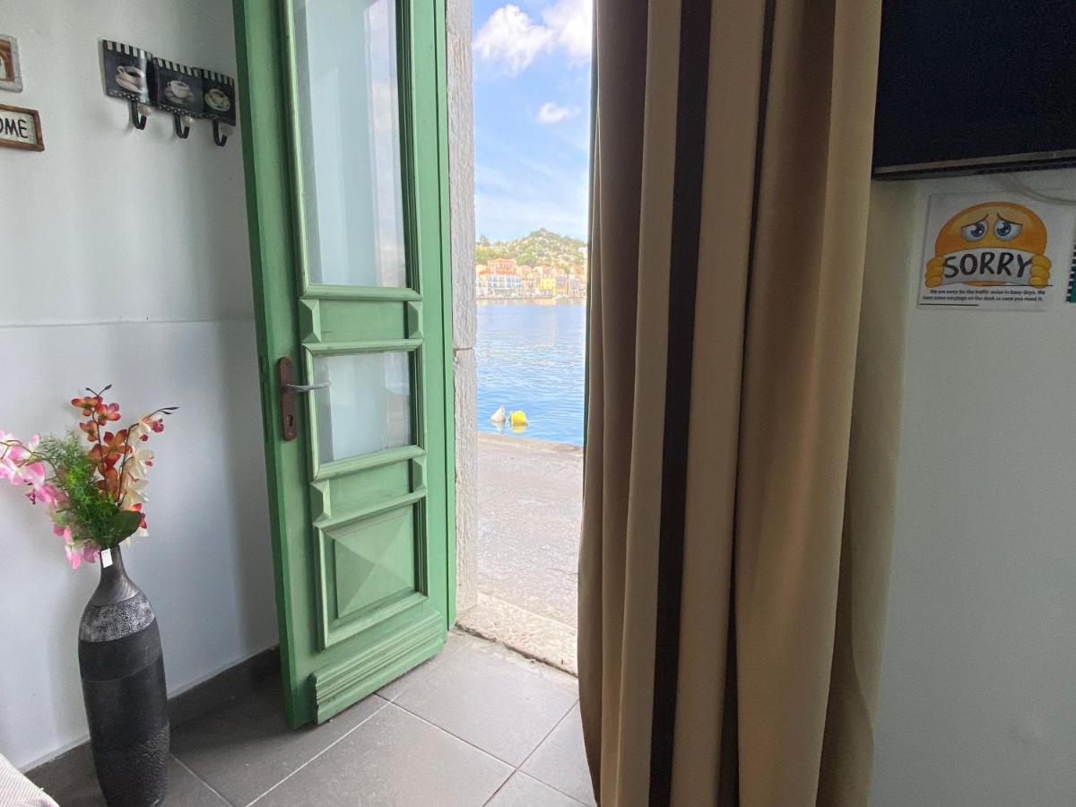 Apartment Seafront - Harbour View , Pitini 1