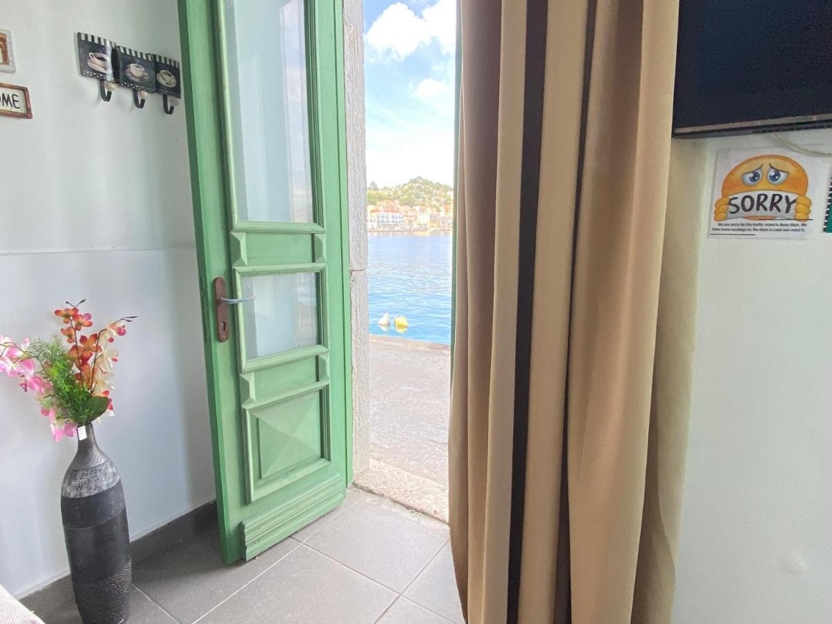 Apartment Seafront - Harbour View , Pitini 1