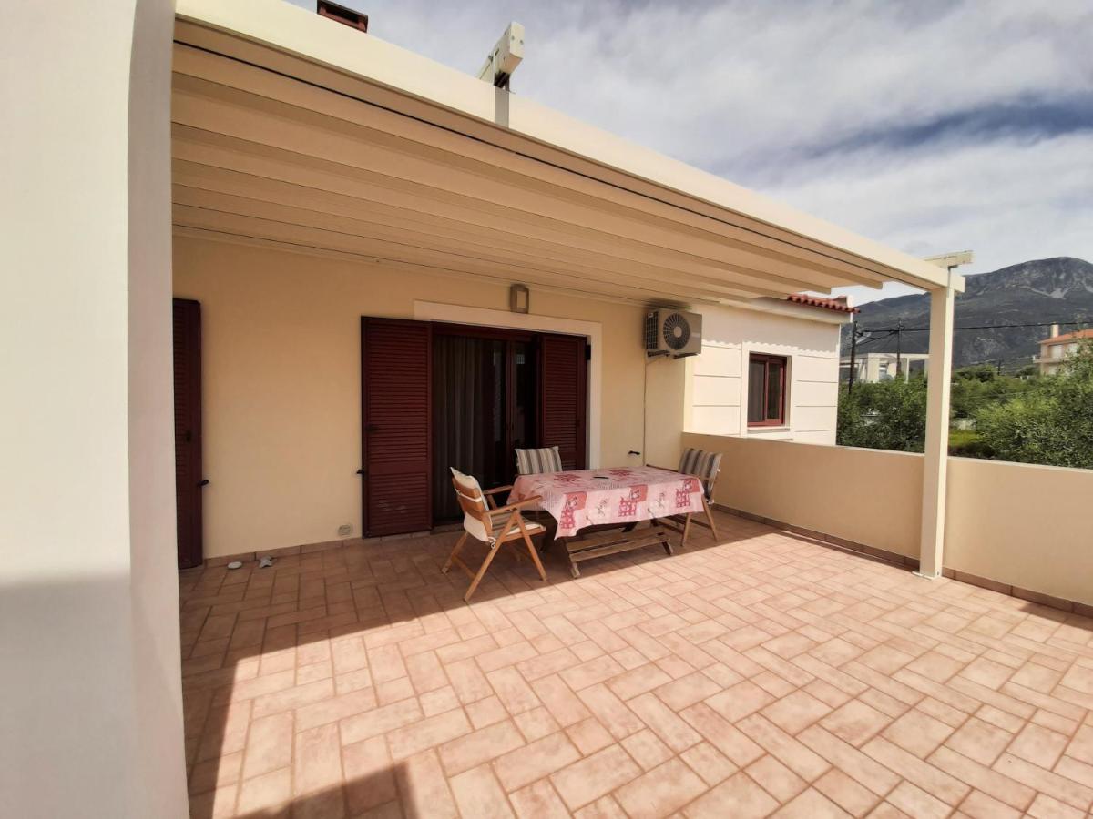 Avia, House With Privillaged View, 100 Meters From The Sea