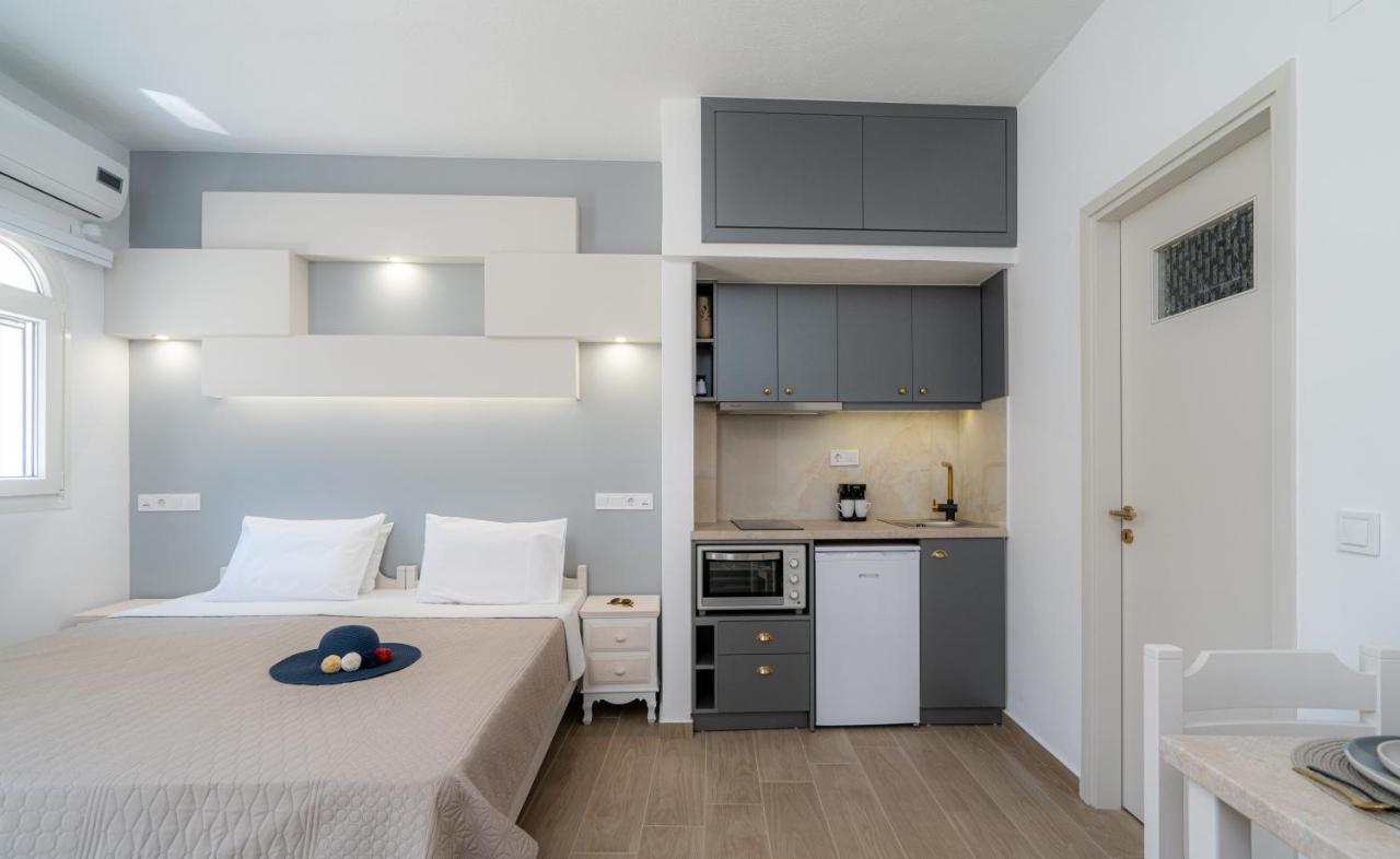 Renata Mare Beachside Apartment Hersonissos (Crete)