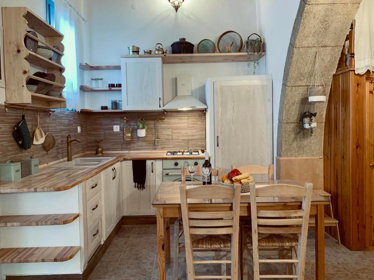 Apartment Rustic House Archangelos