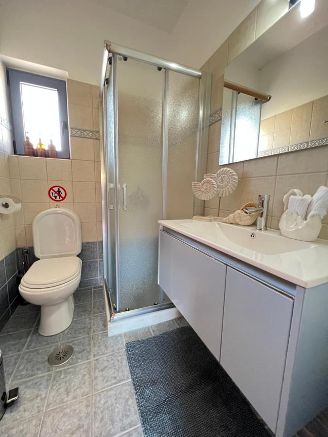 Ostraco 2 Holiday home *
