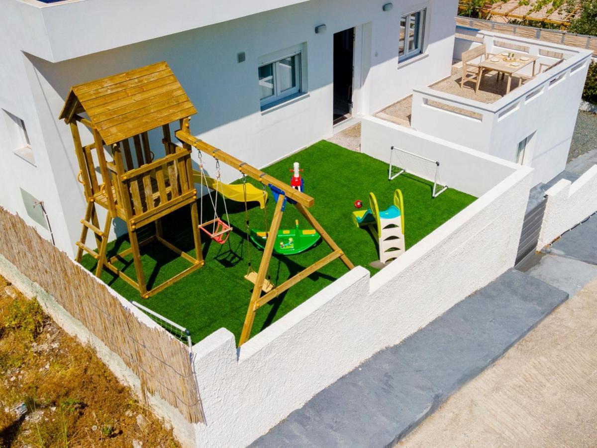 Cactus Guesthouse, συρος Kini