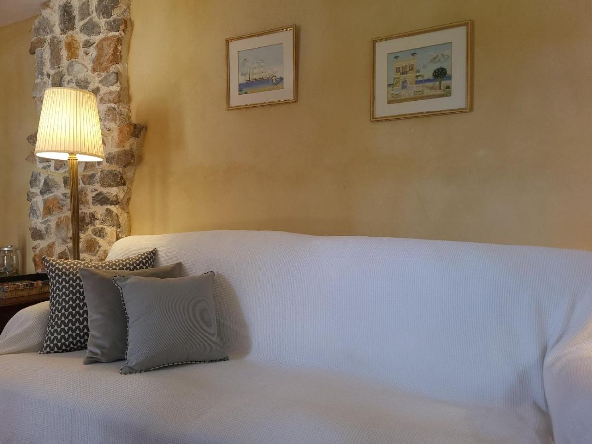 Agali. Holiday home Agia Anna (Evia)