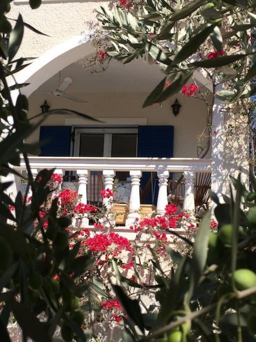 Relaxing Rural Retreat In Mainland Greece *