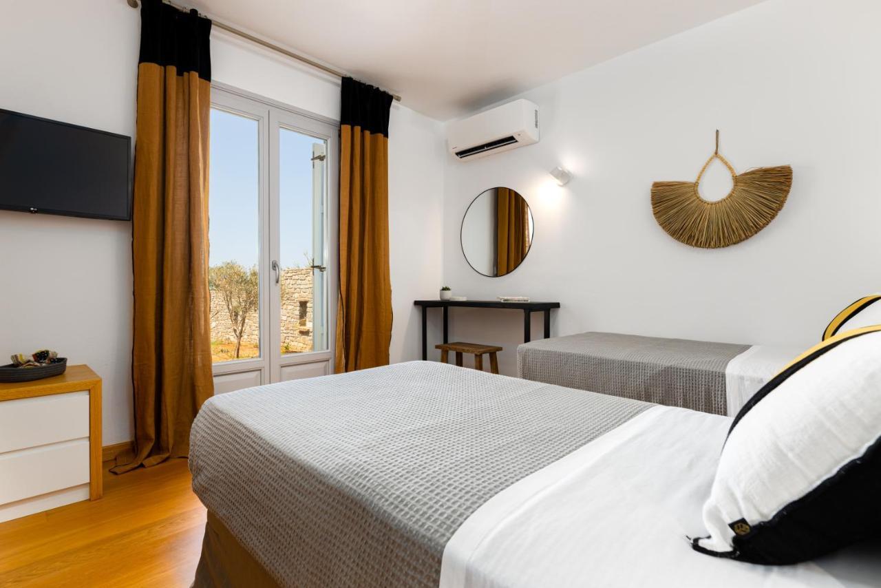 Mirabilia, Unique View Meets True Elegance *
