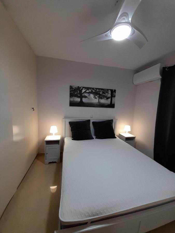 Beautiful House With Great Castle View! Apartment Myrina