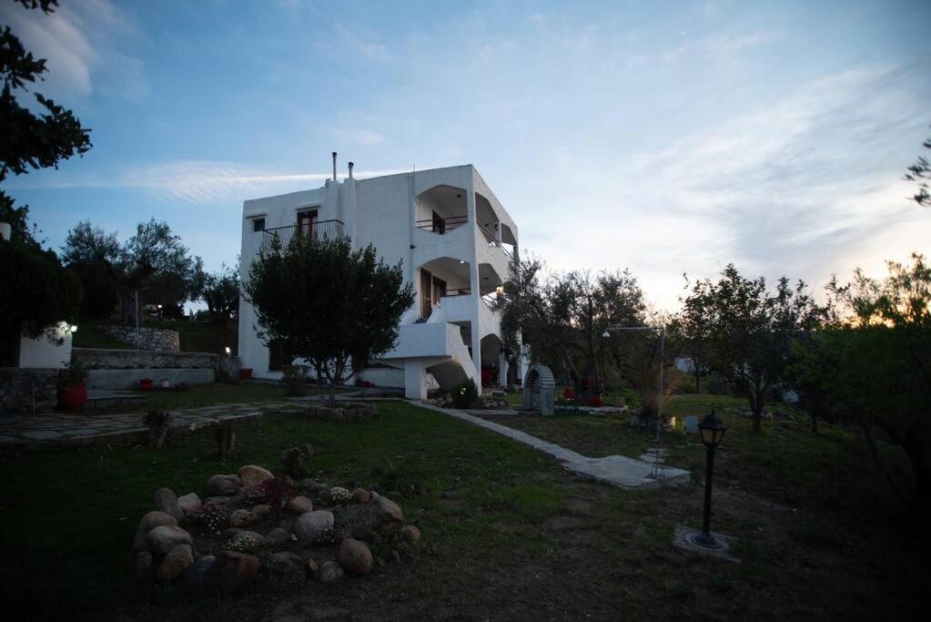Sea Breeze Paradise Holiday home