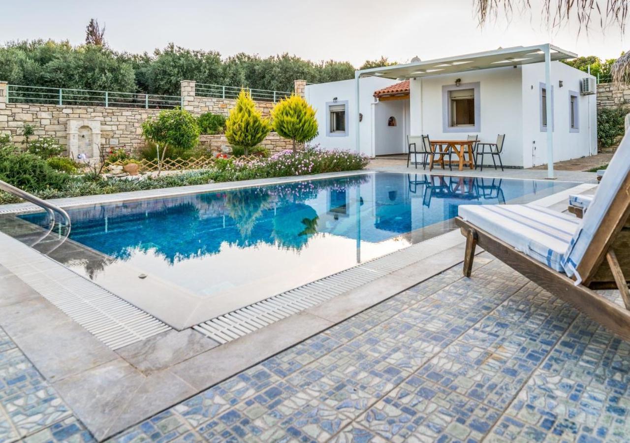 Zeus's Daughtes Villa