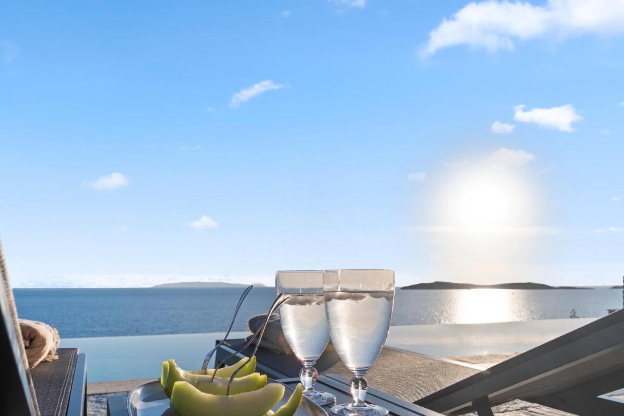Thalassa, Beachfront, Private Pool & Sunset Views By Explore Andros Holiday home Batsi (Andros)