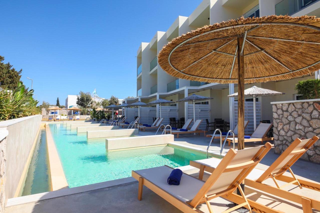 Delfinia 4*