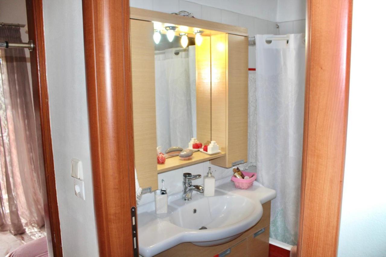 Suiteviewporos Apartment *
