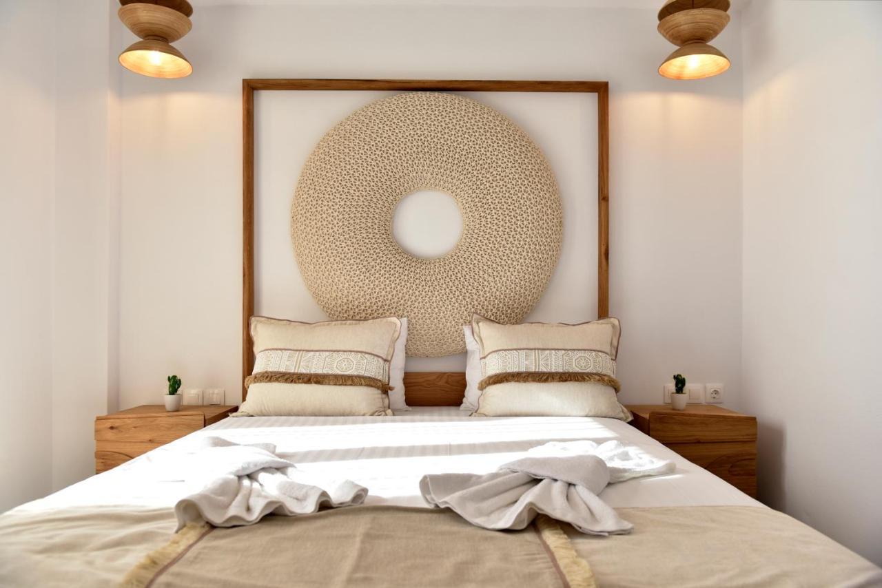 Kryni Deluxe Adamantas (Milos)