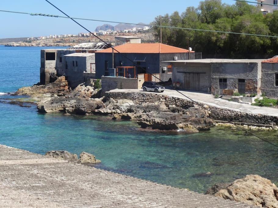Villa Athina In Front Of The Sea