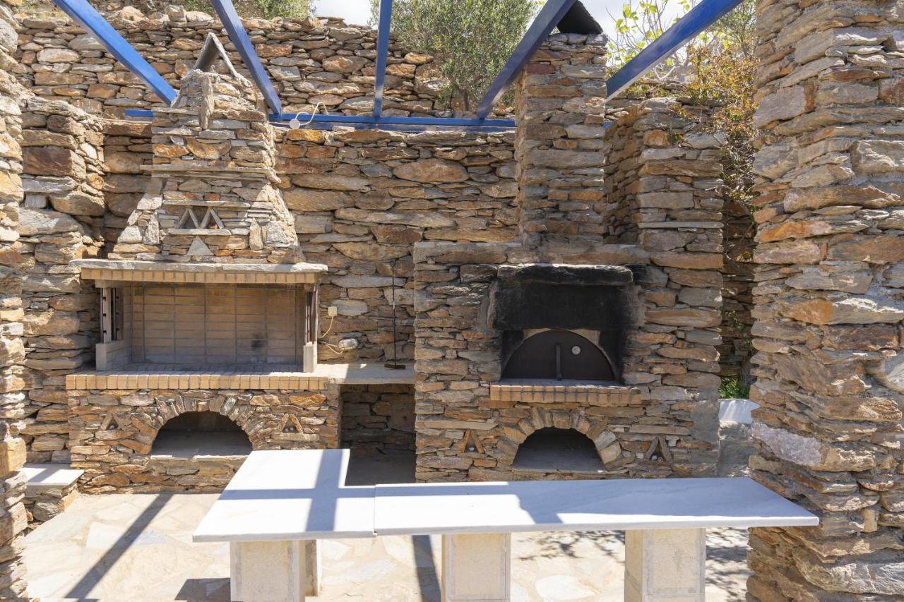 Konstantinos And Eleni's Koundouros
