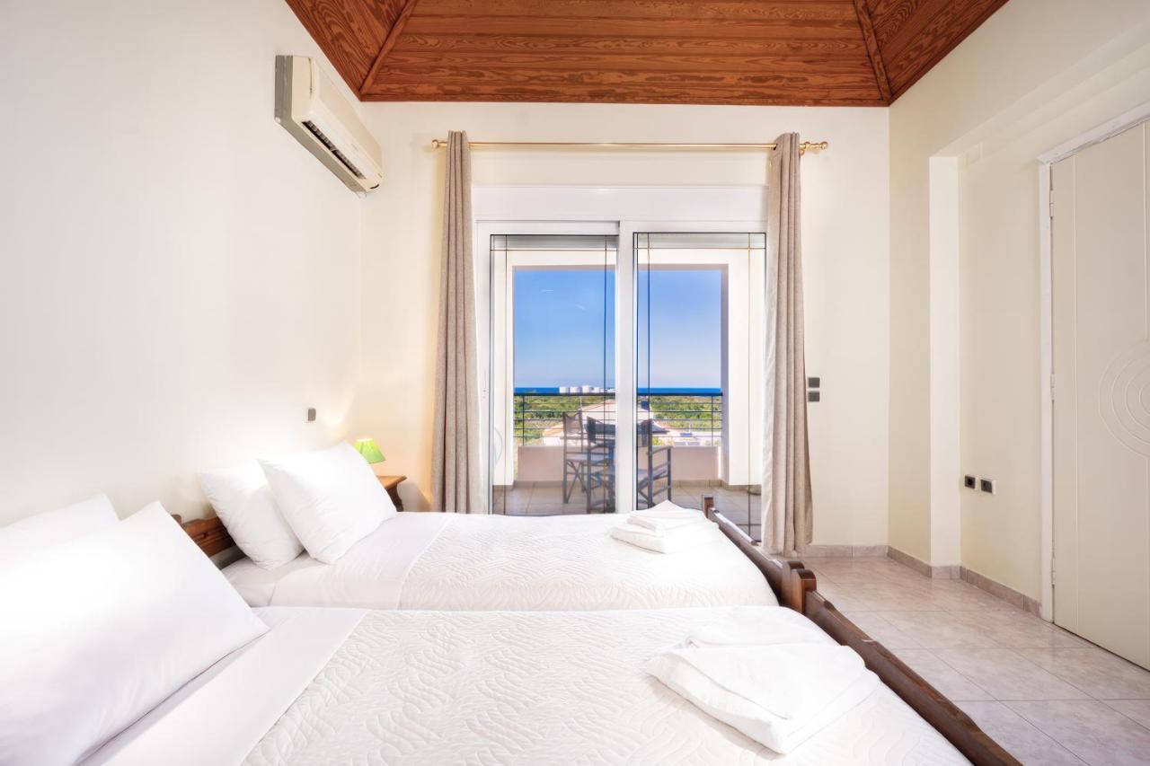 Villa Wonderful In Chania With Private Pool, Panoramic Sea Views & Spacious Interiors
