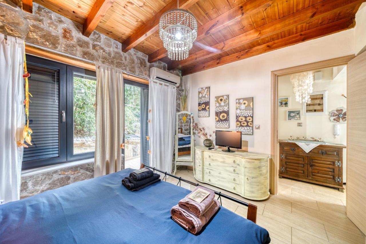 Magical View, Asproneri, Apartment *