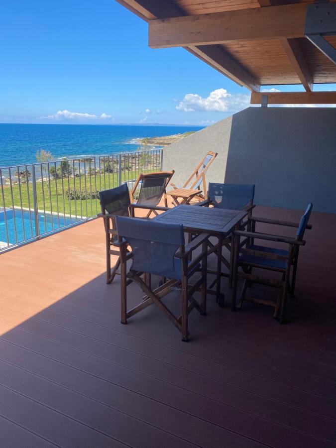 Real Life Homes Luxurious Seafront Each With Their Own Private Pools Villa Korakochori