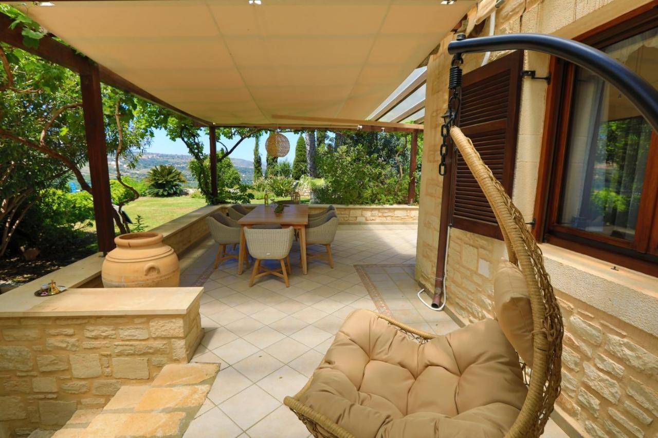 Villa Harmony, Steinvilla
