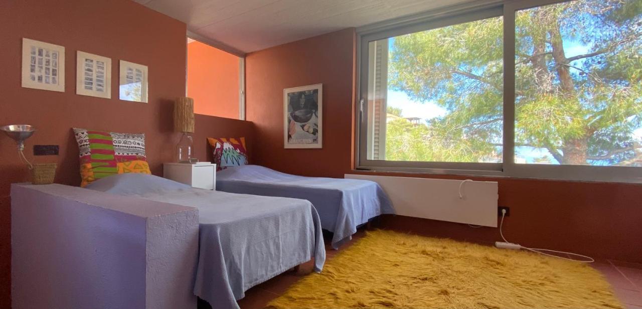 Holiday home With Swimming Pool And Tennis/basketball Court