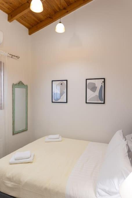 The Sapphire Apartment