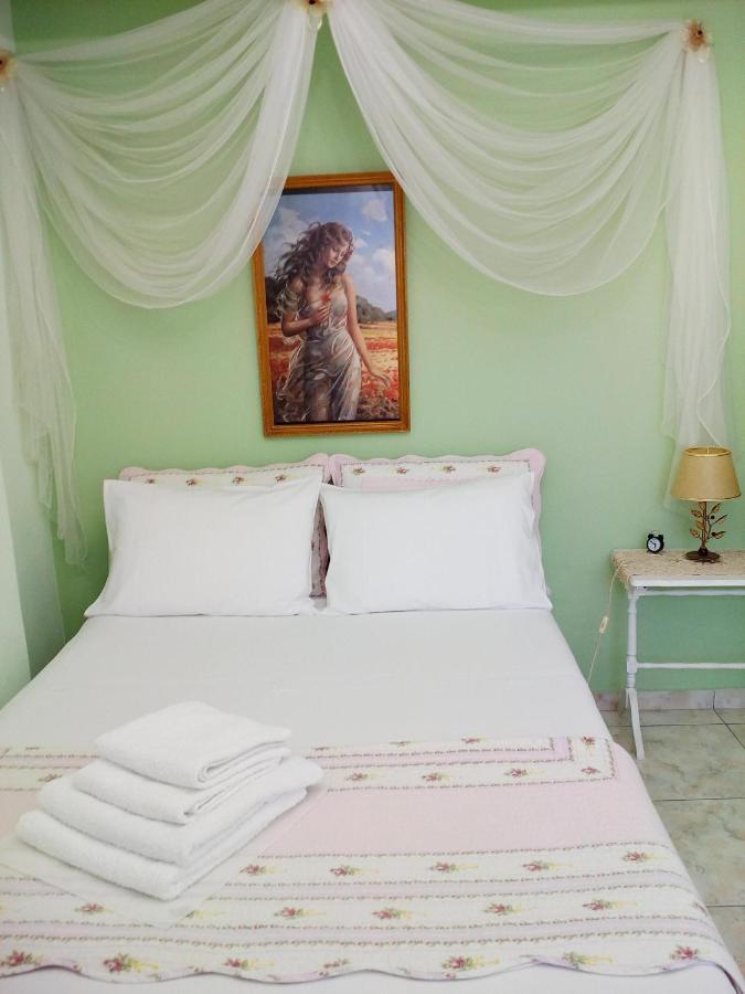 Nana's Philoxenia Apartment Porto Rafti