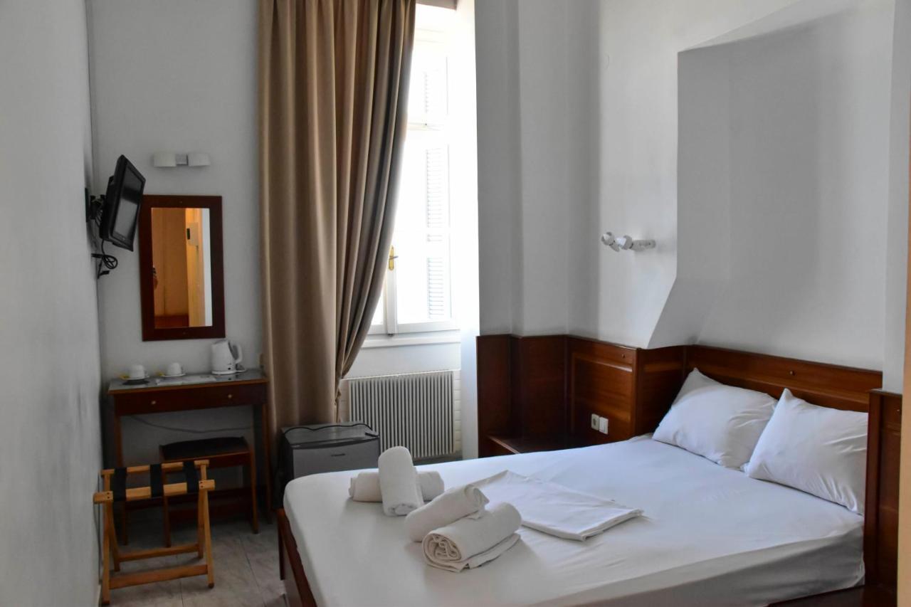Hotel Leonidas 2*