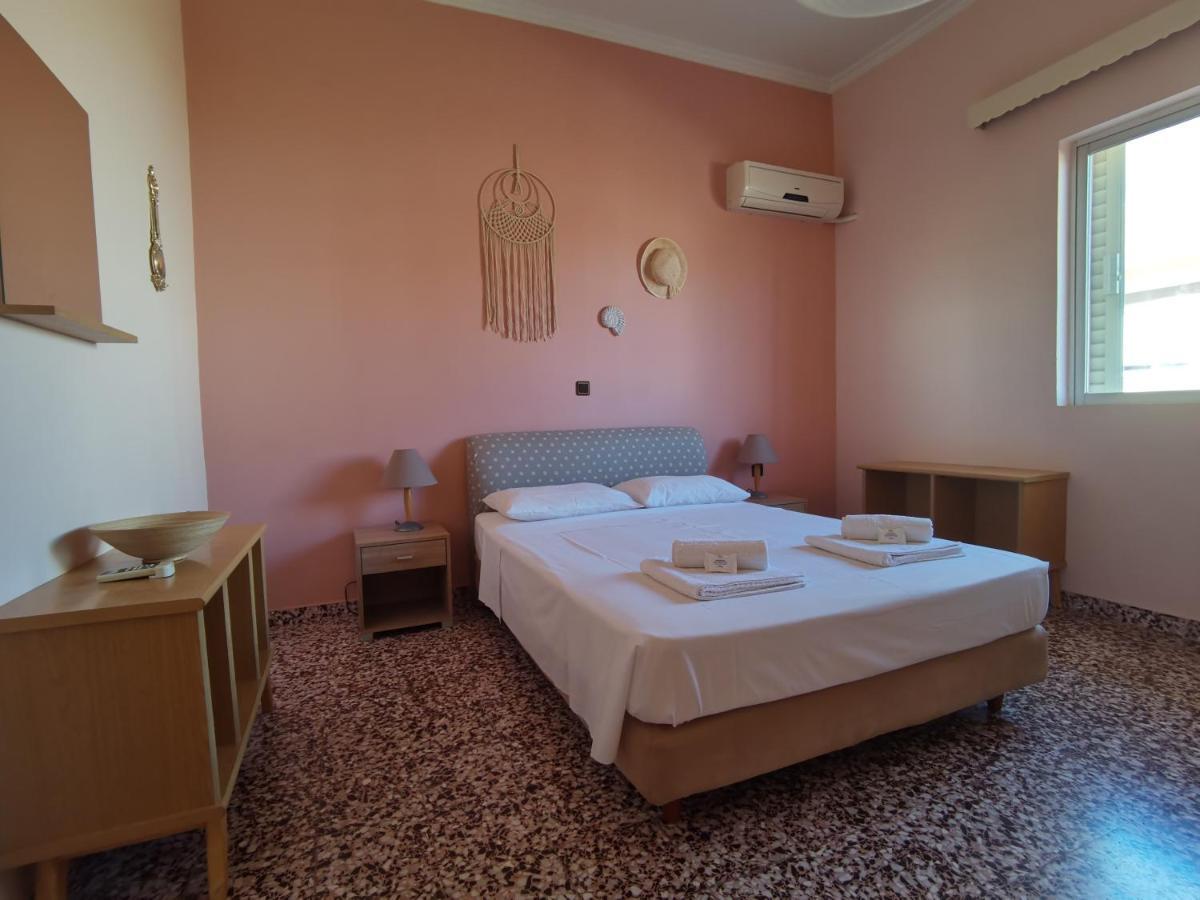 Beautiful With 3 Bedrooms Apartment *