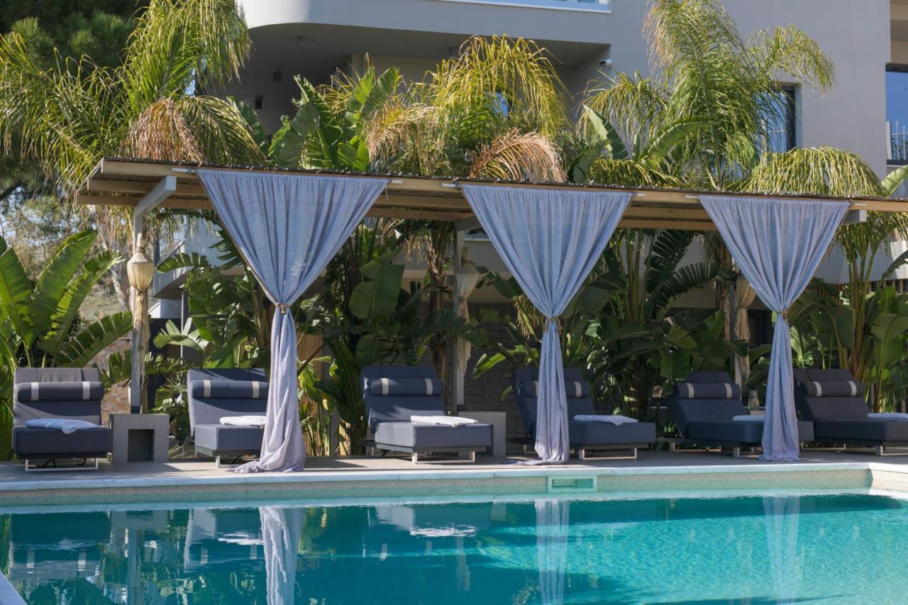 Aval Riviera *