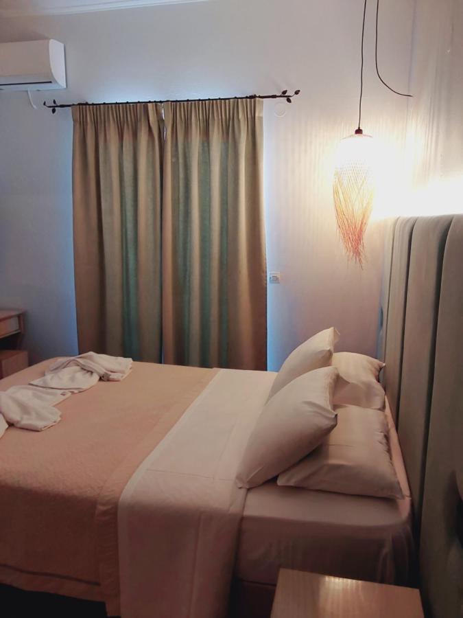 Ninos On The Aparthotel Roda (Corfu)