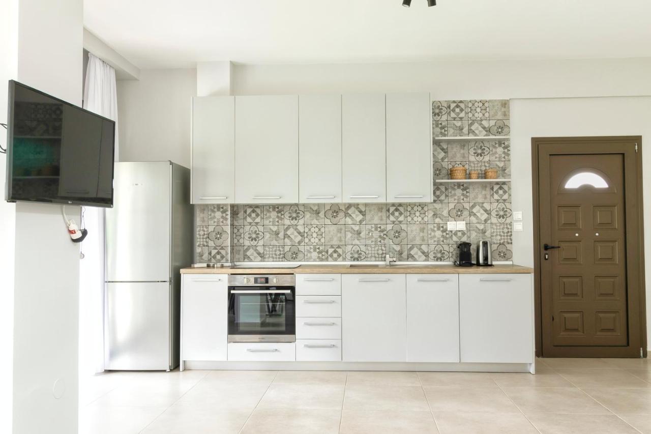 Villa Friday Mood By Diomedes Group *