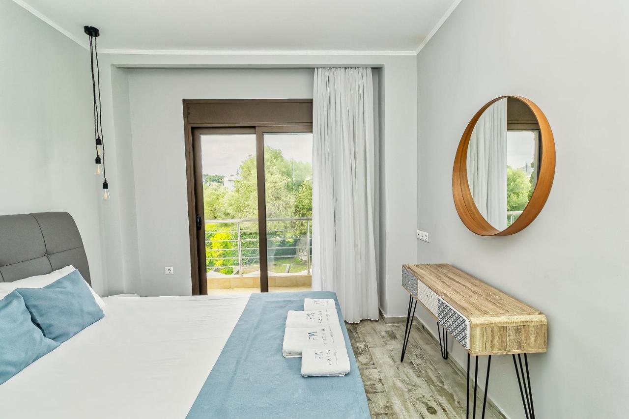 Friday Mood By Diomedes Group Villa Pefkochori