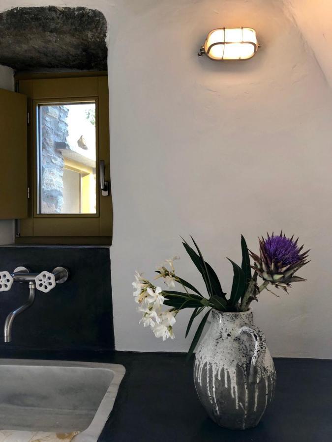 Tutti Blu Tinos Living Space *
