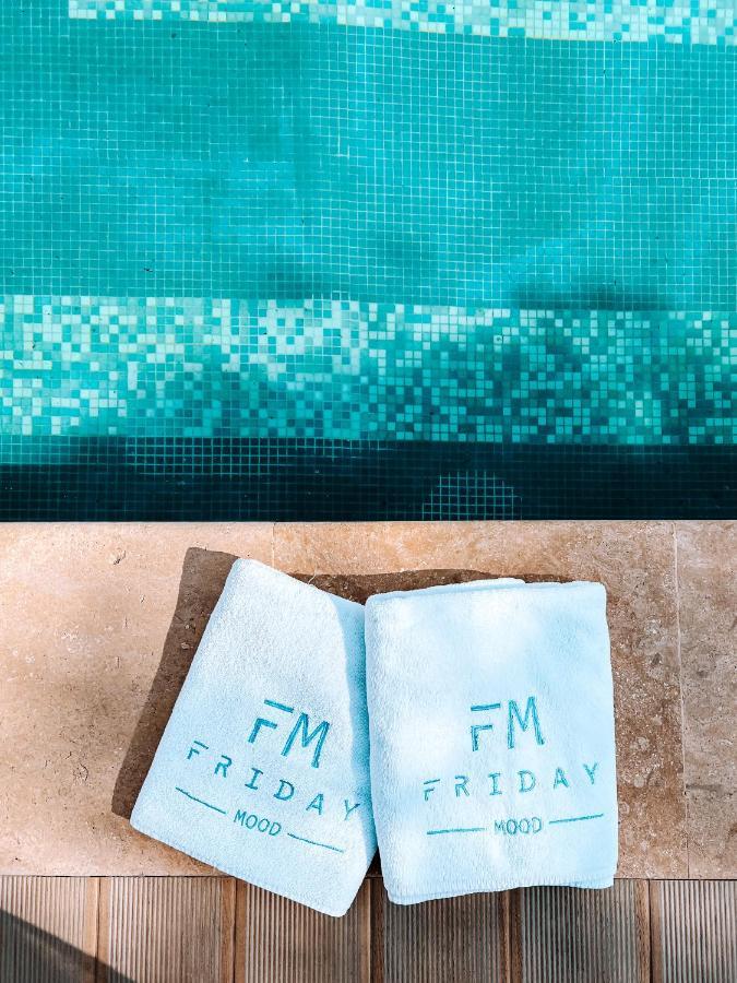Friday Mood By Diomedes Group *