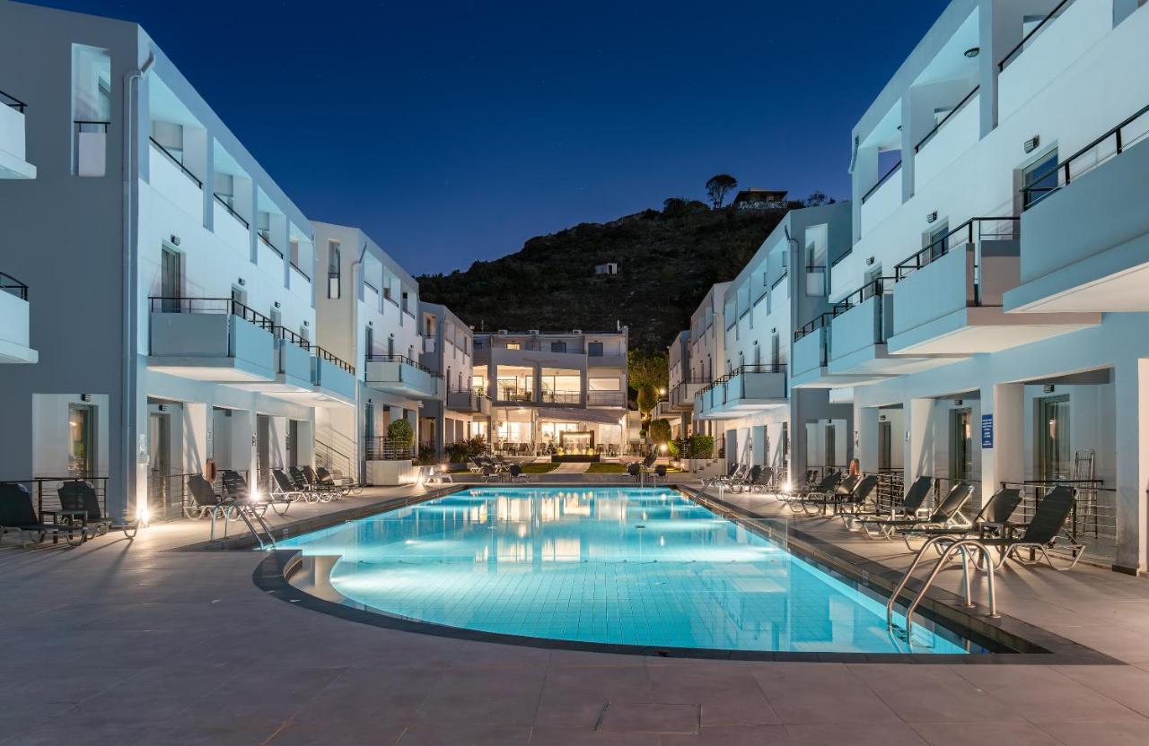 Sunrise Village 3*
