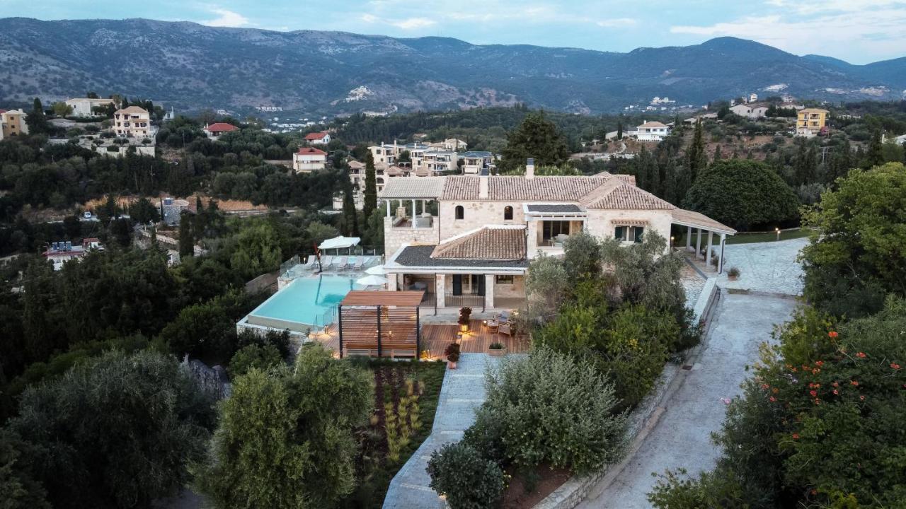 Luxurious 4 Bedroom Xris With Infinity Pool And Access Villa *