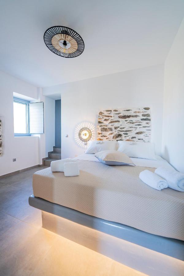 Santa Marina Syros * Liaropa