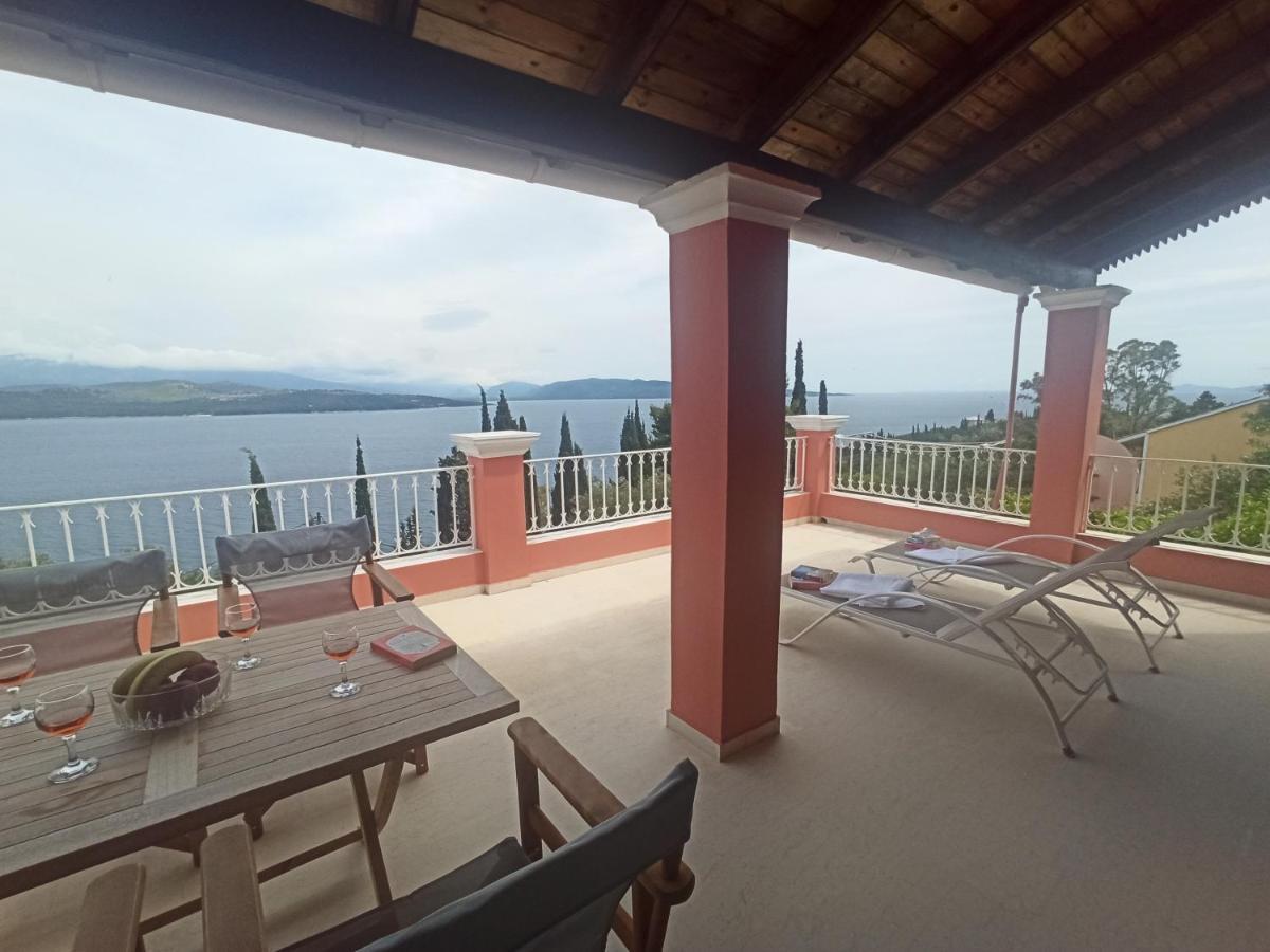 Aliki Apartment *