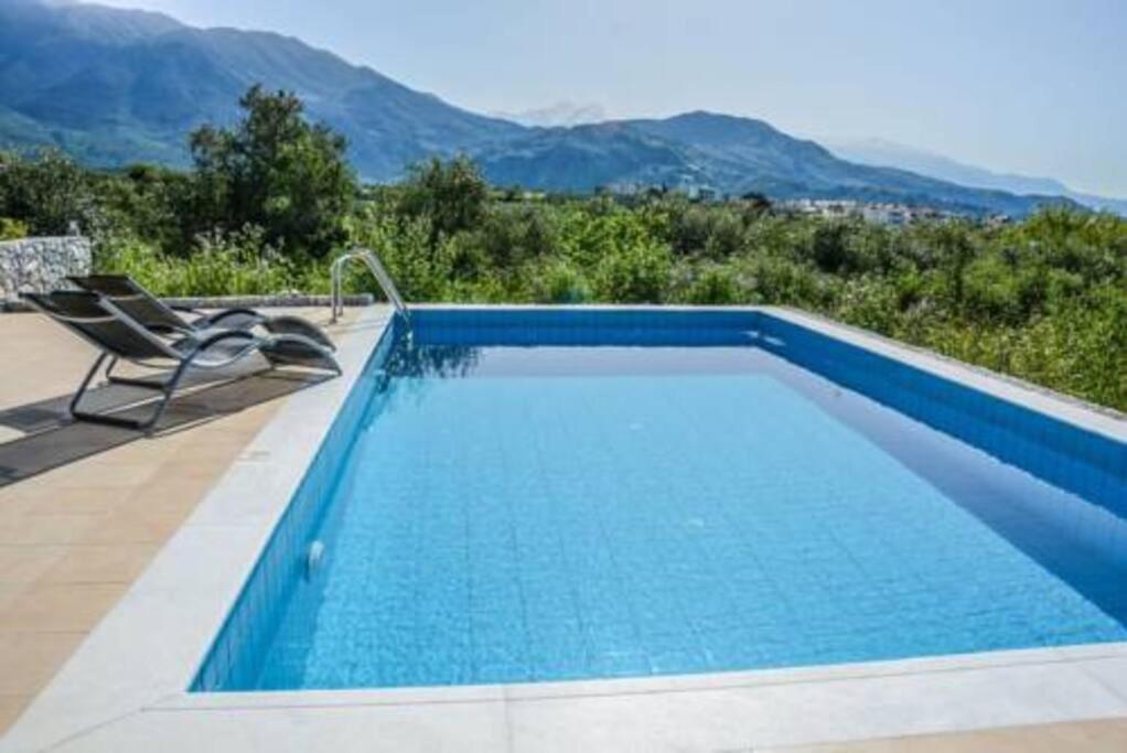 Villa Marina Dhramia