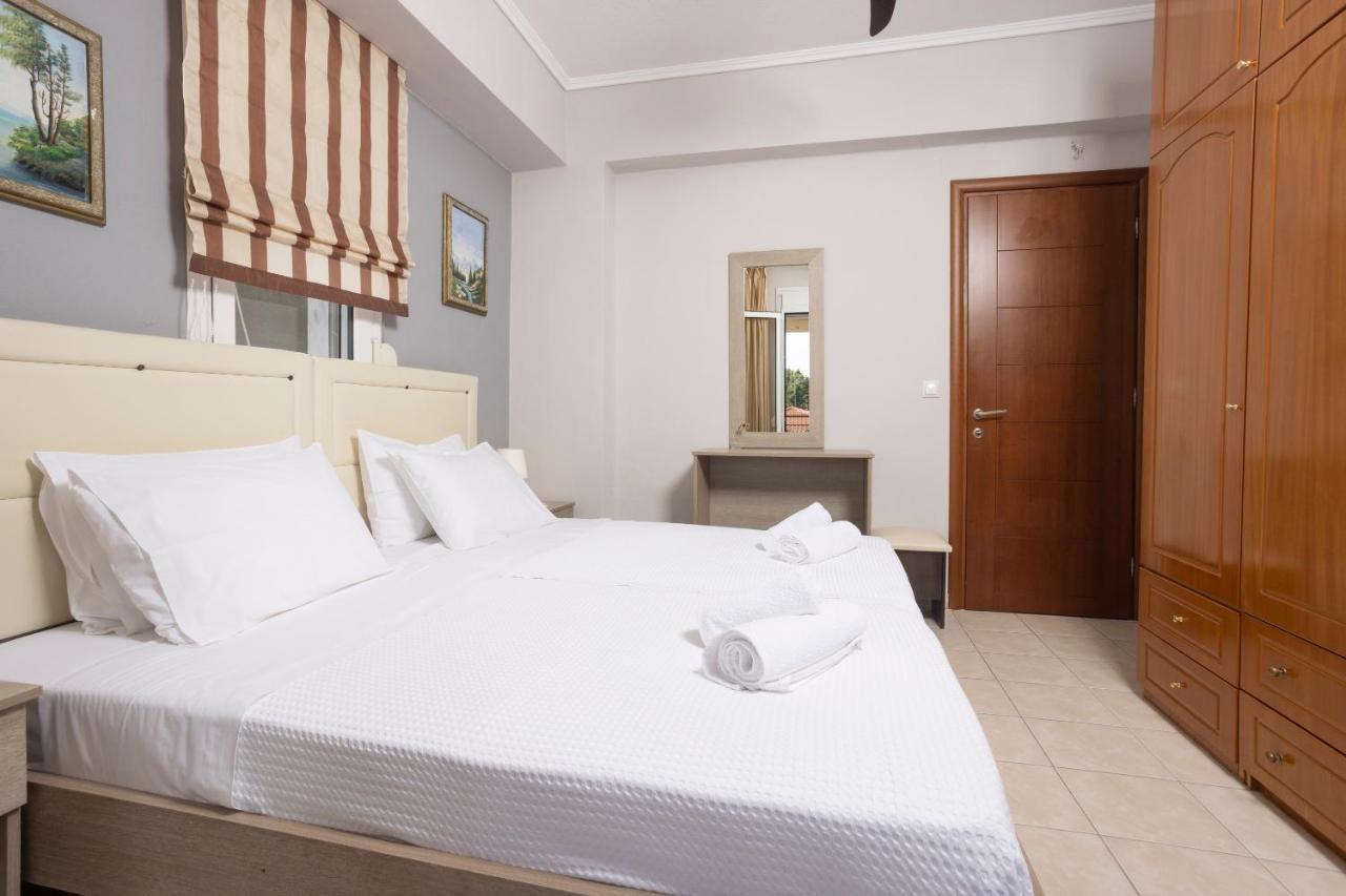Holiday Villa *